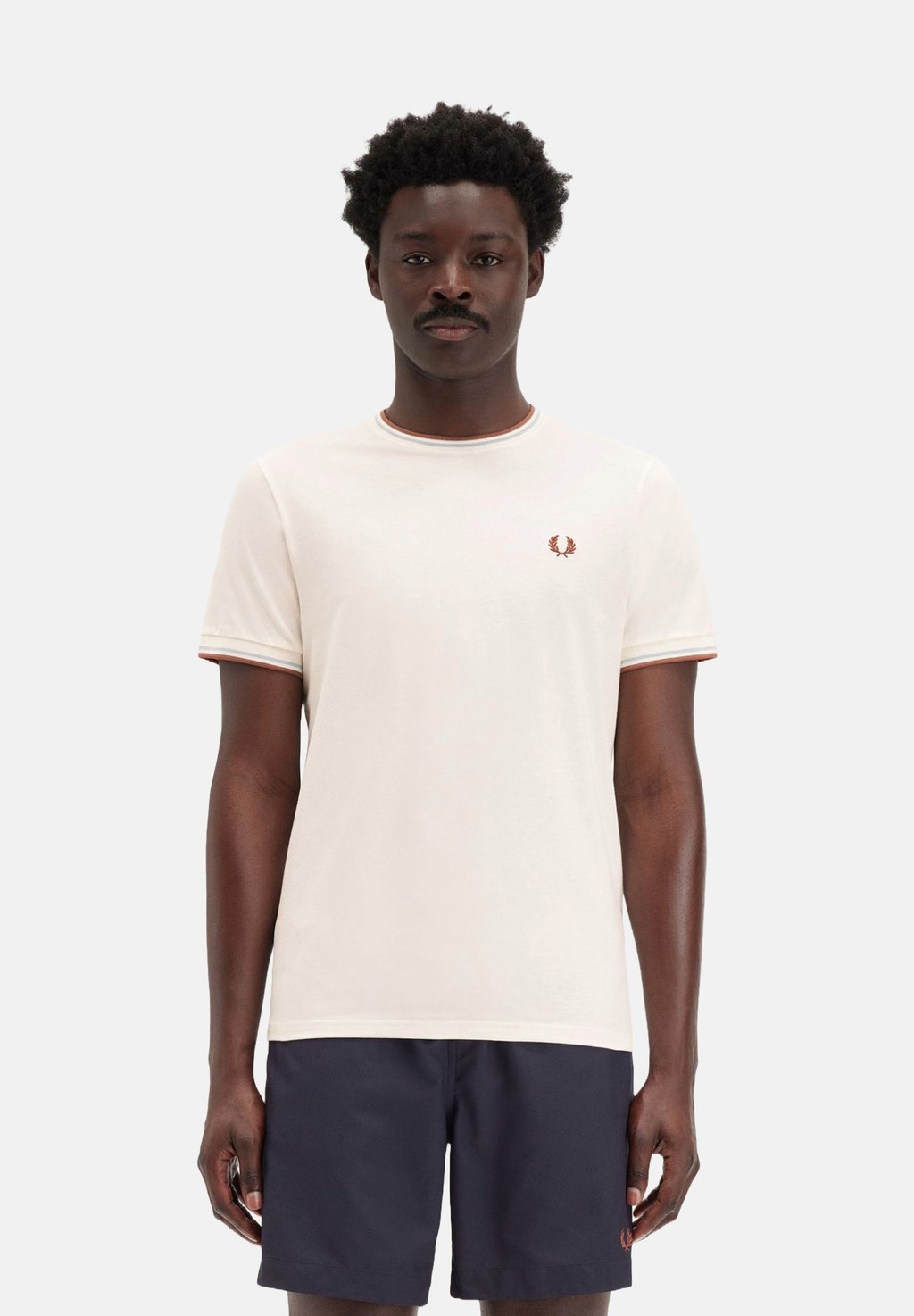 

Базовая футболка TWIN TIPPED Fred Perry, бежевый
