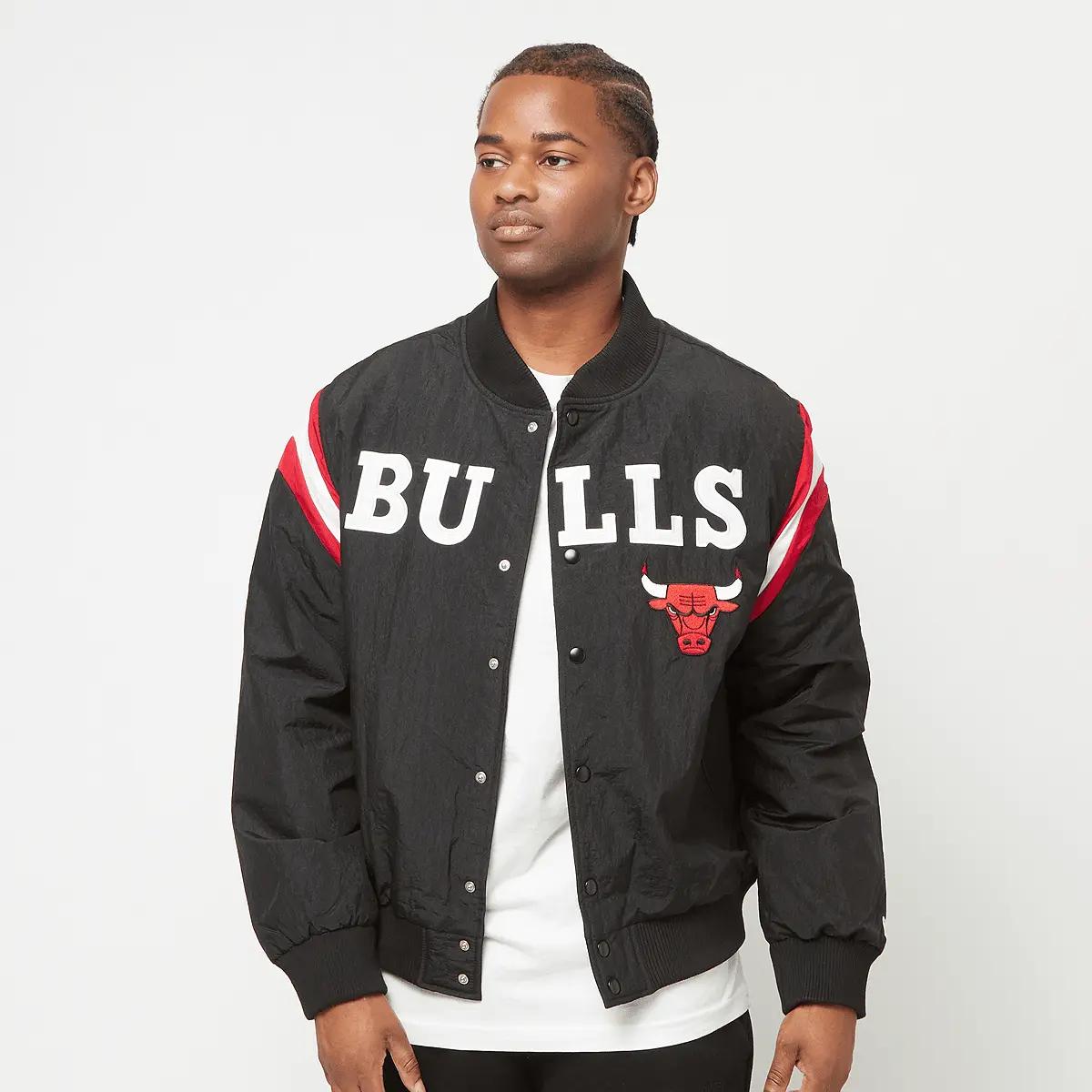 

Куртка New Era NBA Chicago Bulls Panel Bomber, черный/красный