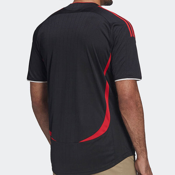 Футболка adidas Stripe Logo Soccer/Football Sports Round Neck Pullover Short Sleeve Manchester United Black, черный — фото 3