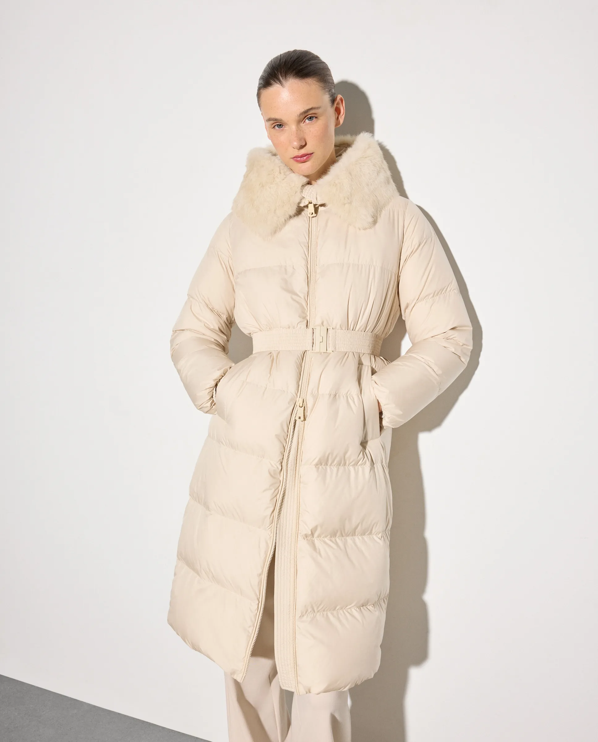 

Длинный гладкий пуховик для женщин Woman El Corte Inglés, бежевый