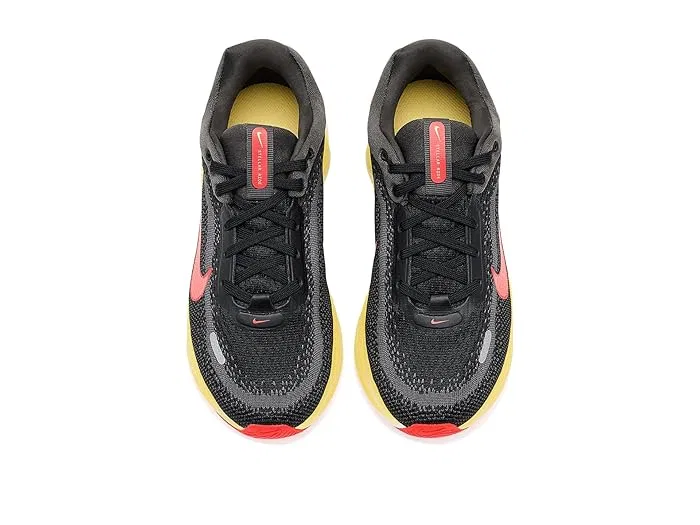 Кроссовки беговые Stellar Ride Nike Kids, Black/Bright Crimson/Medium Ash — фото 3