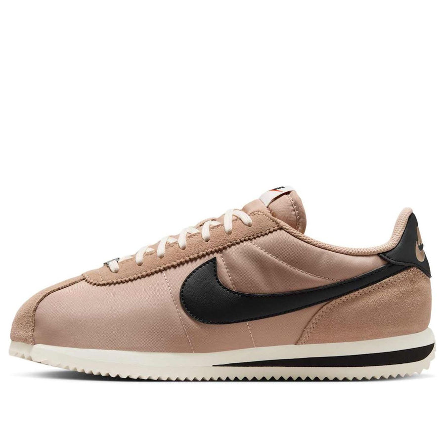 Кроссовки (WMNS) Nike Cortez 'Desert Black Sail', желто-коричневый