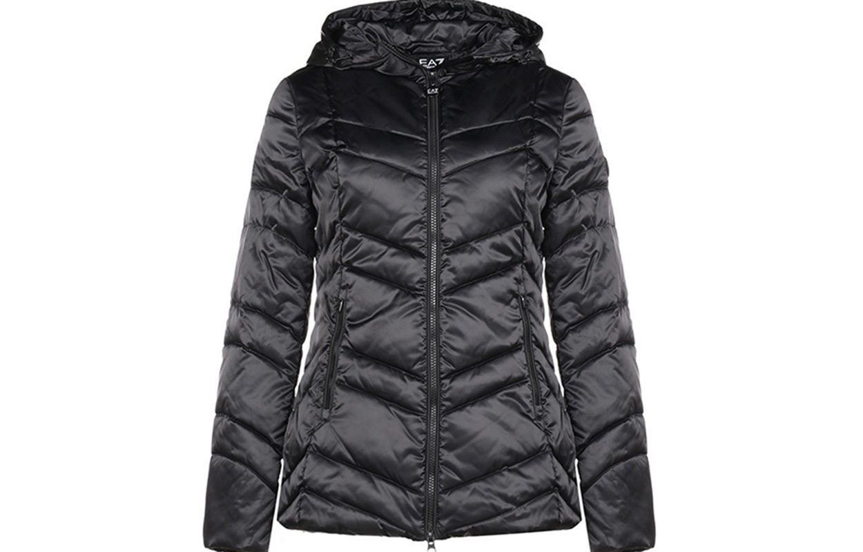 

Пуховик женский черный EMPORIO ARMANI