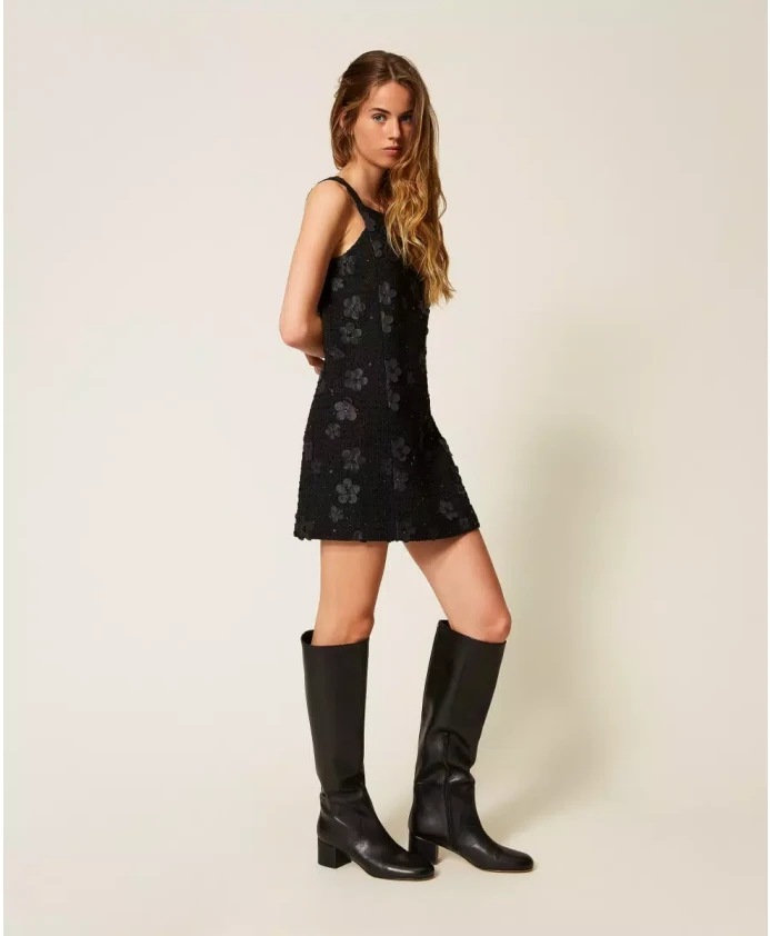 

Короткое платье из букле с объемными цветами Twinset, черный