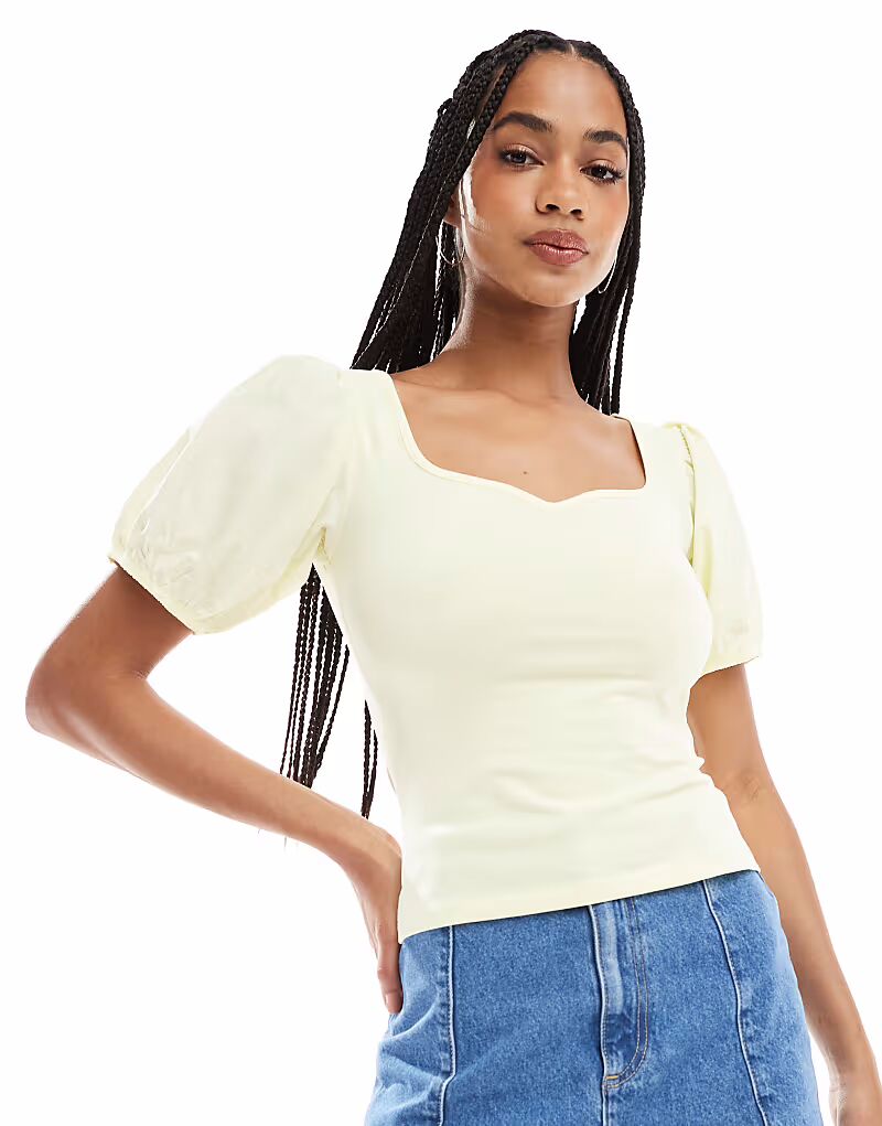

Топ в форме сердца из микса поплина ASOS DESIGN с рукавами-фонариками цвета пахты и молока