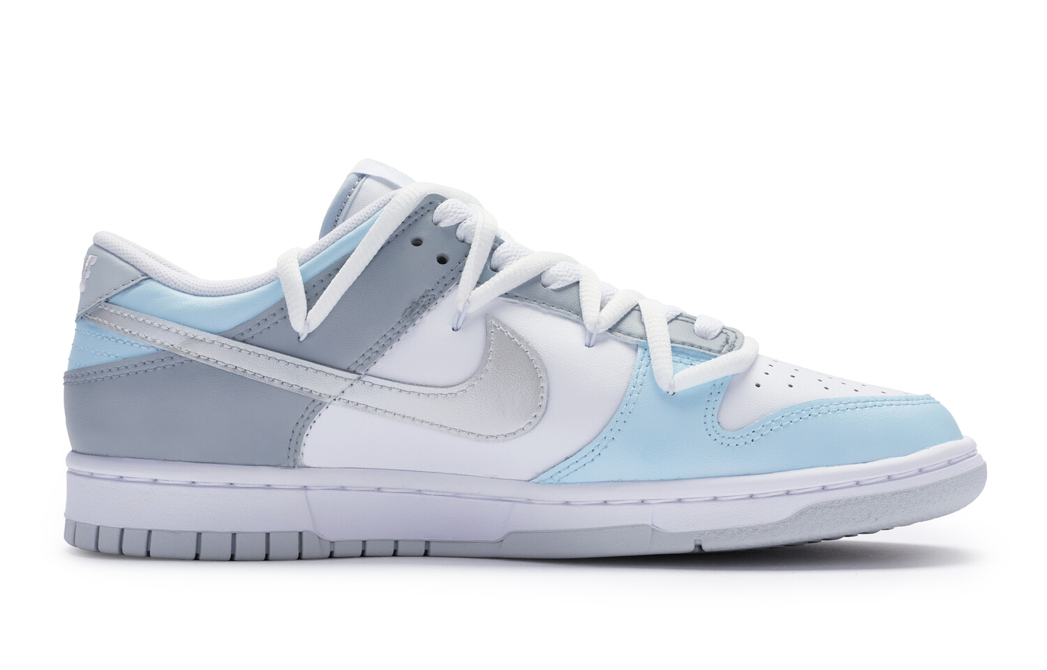 

Кроссовки Nike Dunk Skateboard Shoes Women's Low-Top White