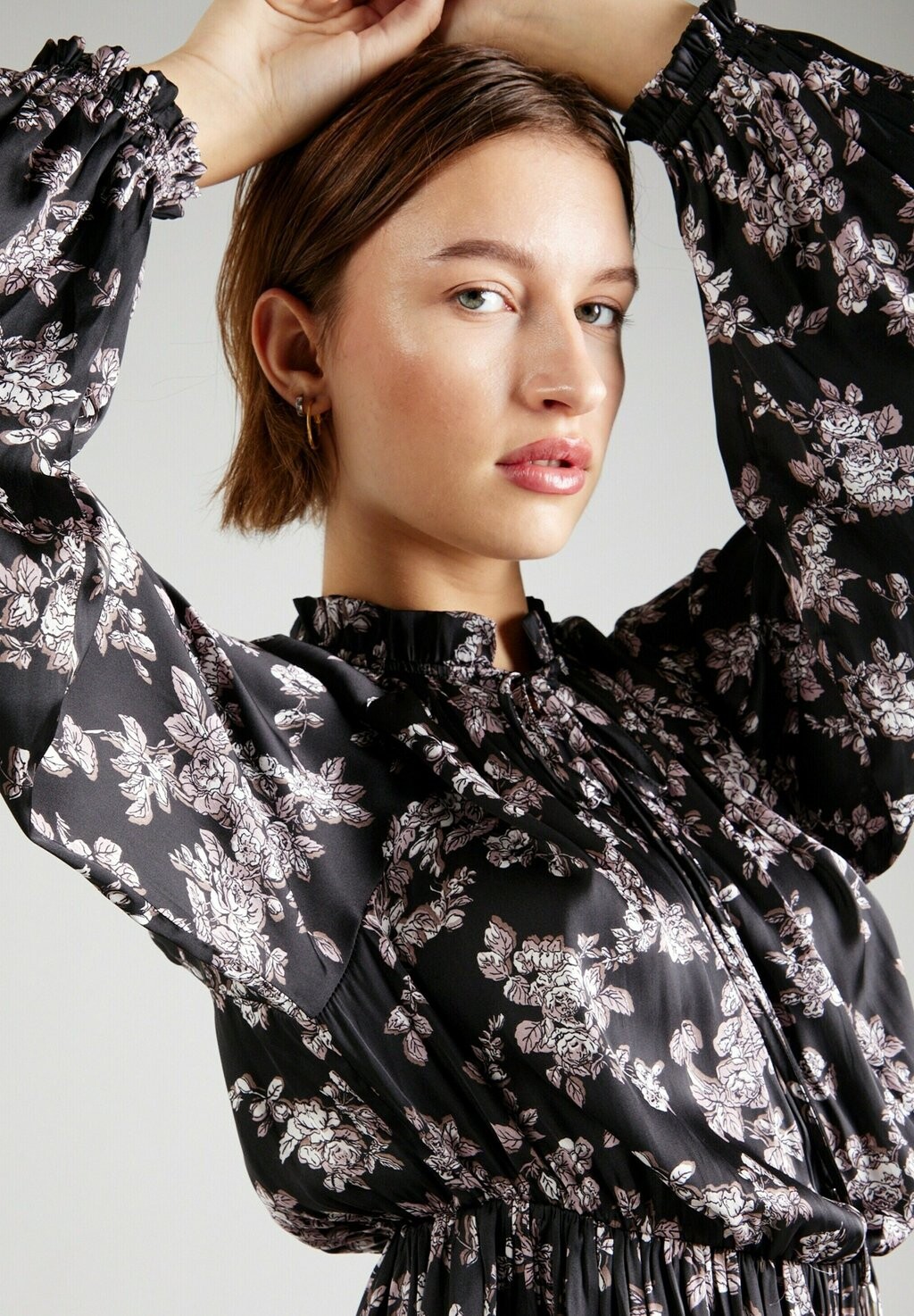 

Дневное платье Guido Maria Kretschmer Collection, черный