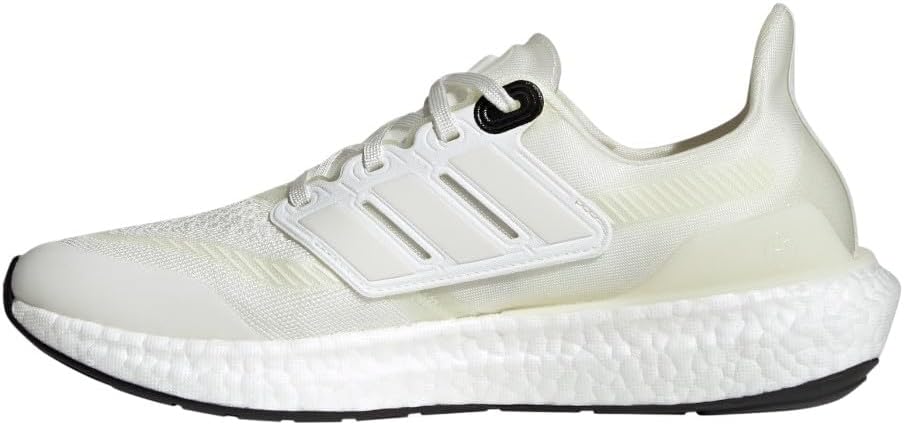 Мужские беговые кроссовки adidas Ultraboost Made to Be Remade, белый/черный — фото 3