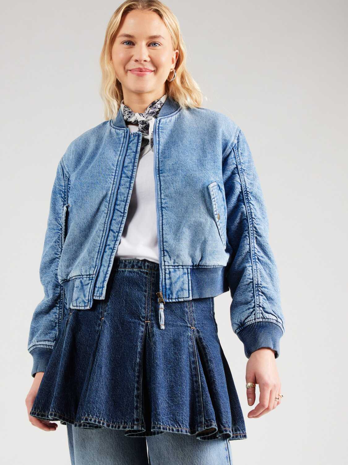 LEVI'S  Куртка межсезонная 'Scout Western Bomber Jacket' в синем дениме — фото 2