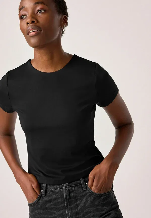Футболка с коротким рукавом Next, модель soft touch basic t-shirt, черный
