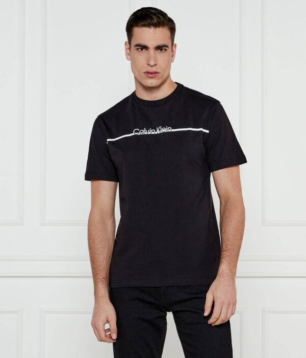 

Футболка Calvin Klein Regular Fit, черный / белый
