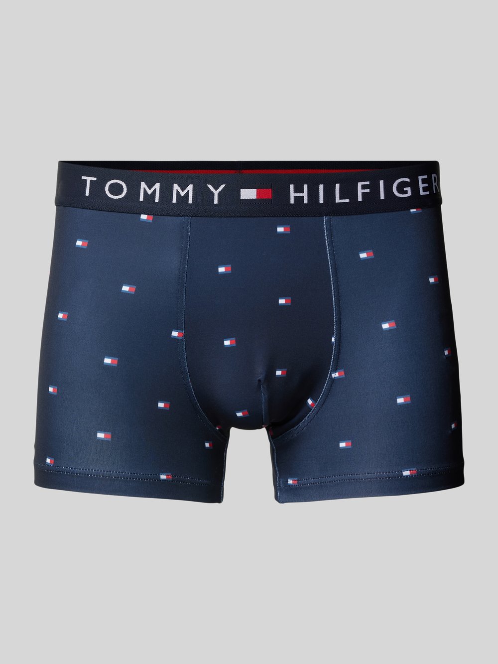 

Трусы-боксеры с этикеткой на поясе Tommy Hilfiger