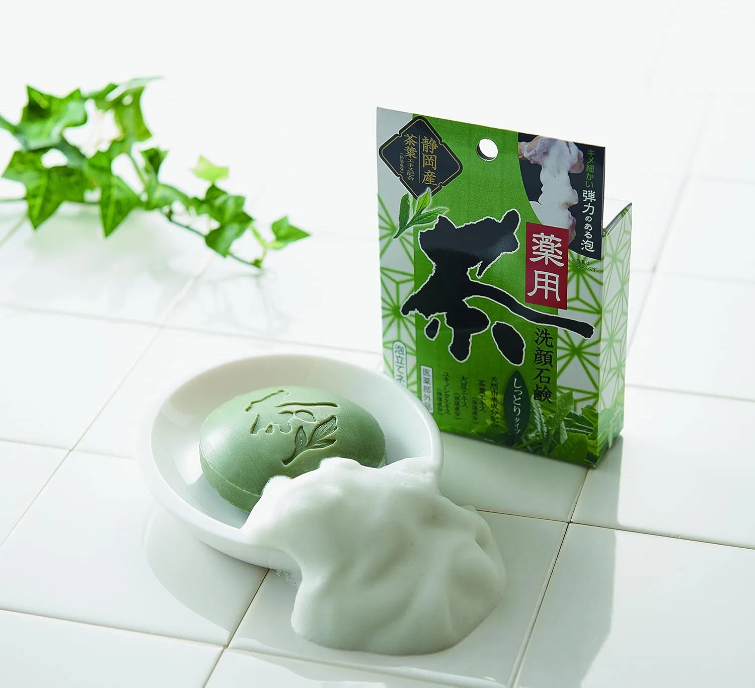 Мыло чайное Aimedia Medicated Tea Soap 80 г — фото 3