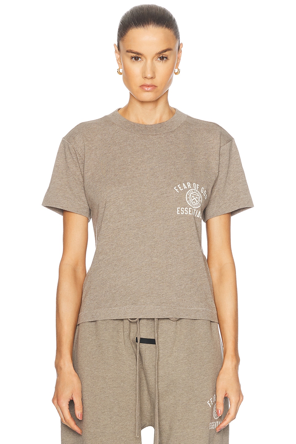 

Футболка с круглым вырезом Fear of God ESSENTIALS, цвет Heather Gray