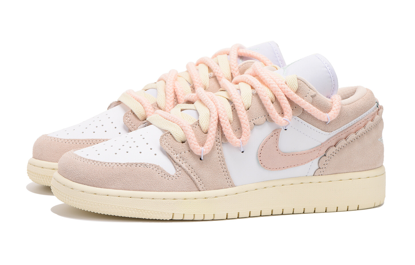 Кроссовки Air Jordan 1 Vintage Basketball Shoes Women's Low-Top White — фото 3