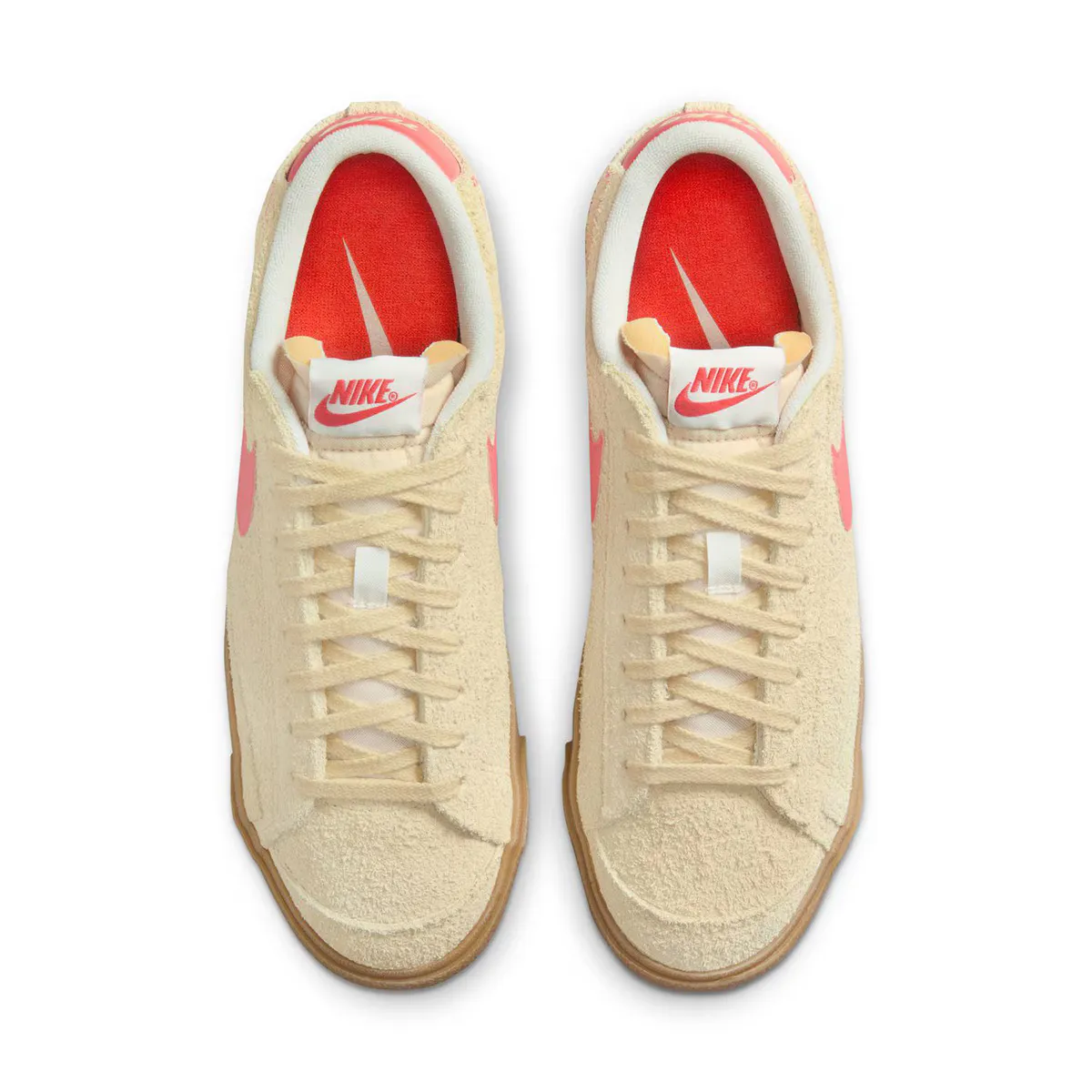 Женские повседневные кроссовки Nike Blazer Low '77 Vintage, желтый — фото 3