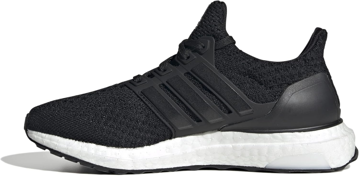 

Беговые кроссовки Adidas Unisex-Child Ultraboost 5.0 DNA (для больших детей), черный/зеленый
