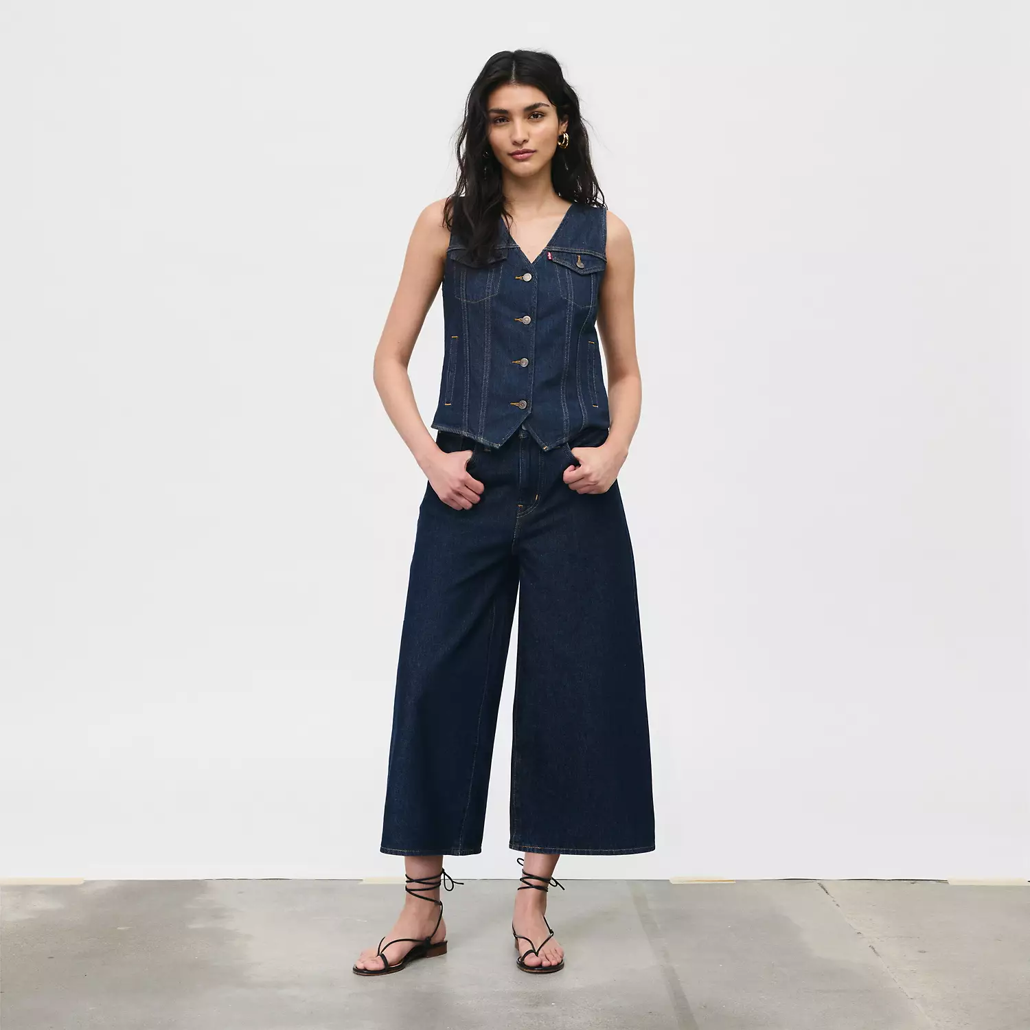 

Женские джинсы-кюлоты XL Levi's, цвет Shaded View - Dark Wash