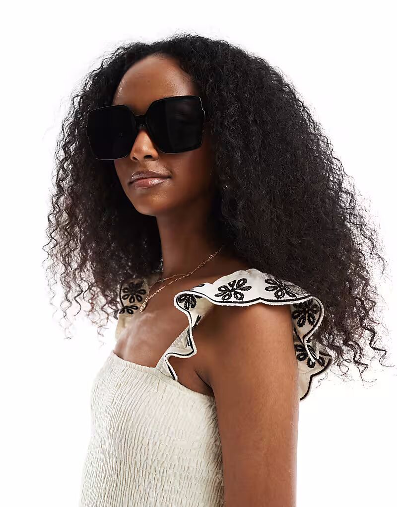 

Солнцезащитные очки Pieces в квадратной оправе с черными тонированными линзами черного цвета