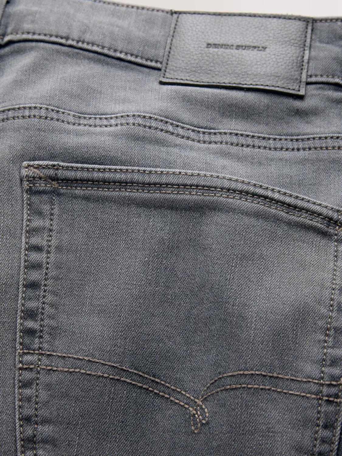 Джинсы Next Slim fit Motionflex серого цвета — фото 3