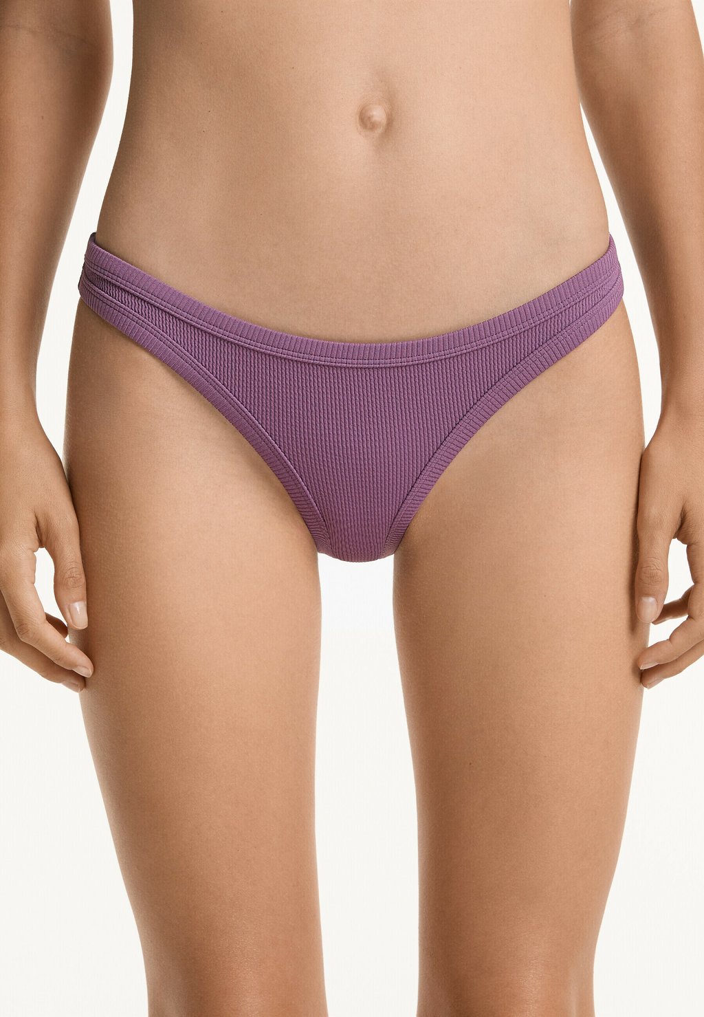 

Плавки бикини RIB U-CUT MEDIUM-COVERAGE OYSHO, лиловый