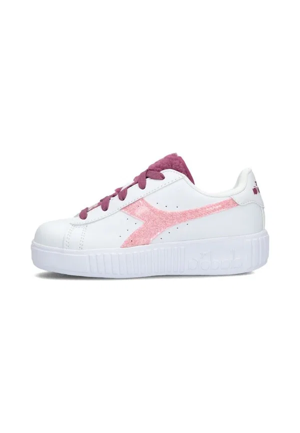 Тренеры Diadora, Wit