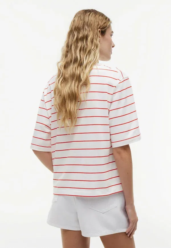 Футболка с вышитым логотипом Tommy Hilfiger, свободный крой, цвет экрю файр ред — фото 3