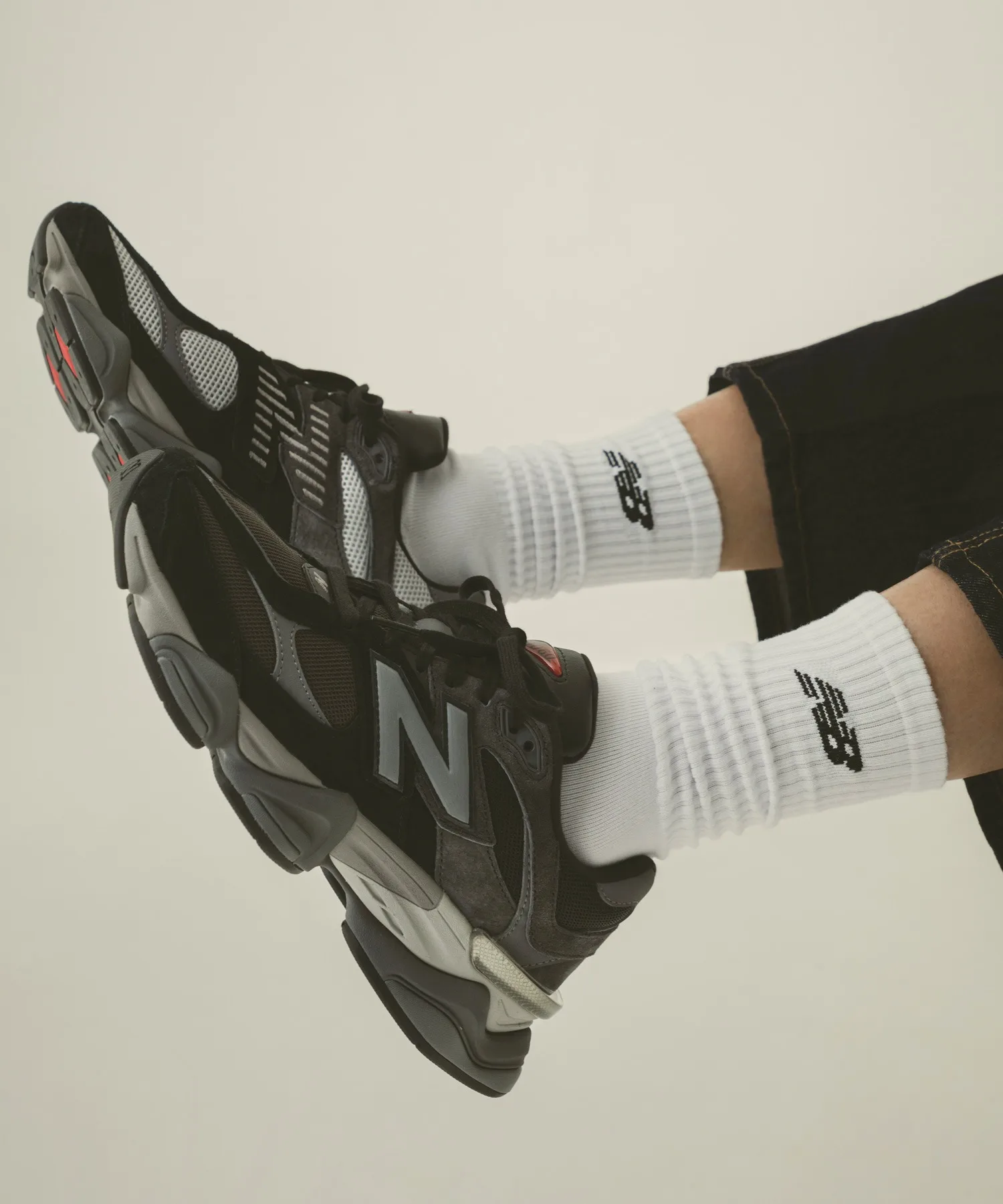 Кроссовки New Balance 9060 черные — фото 4
