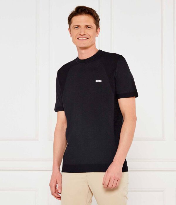 

Футболка momentum_lite_t24 Regular fit Boss Green, черный