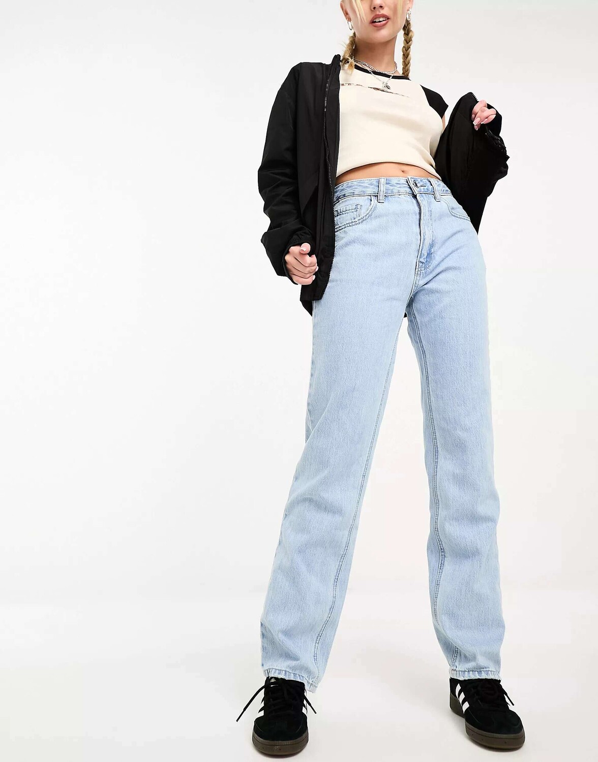 

Светлые прямые джинсы Stradivarius STR