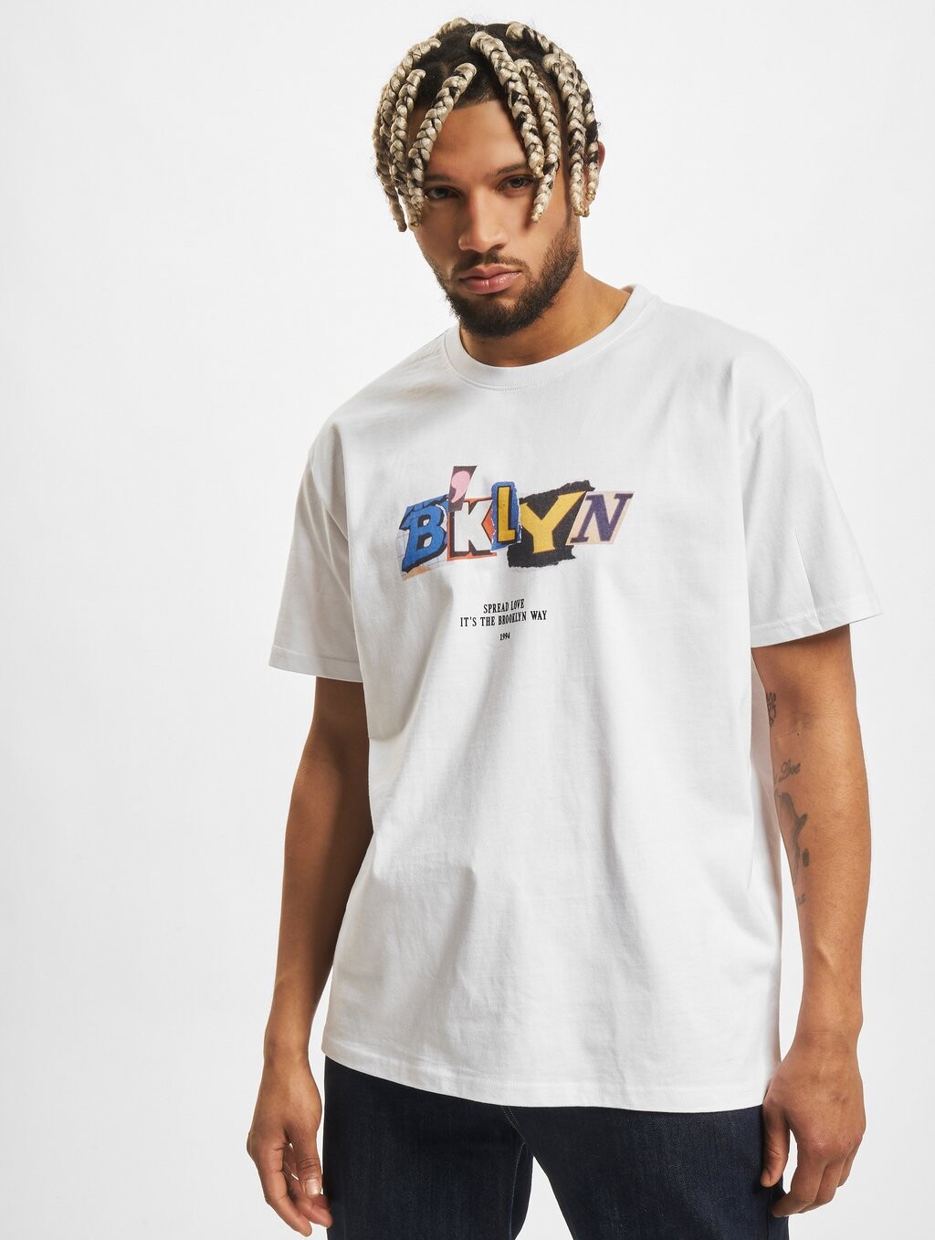 

Футболка с принтом Brklyn Upscale by Mister Tee, белый