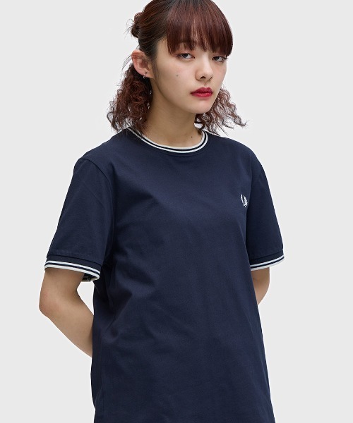 

Футболка с двойной отделкой FRED PERRY, темно-синий