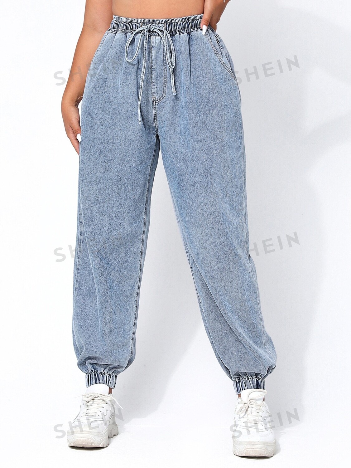 

Джинсовые джоггеры EZwear Plus с кулиской на талии Shein, светло-голубой