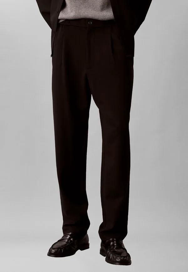 Зауженные технологичные брюки Calvin Klein, Black