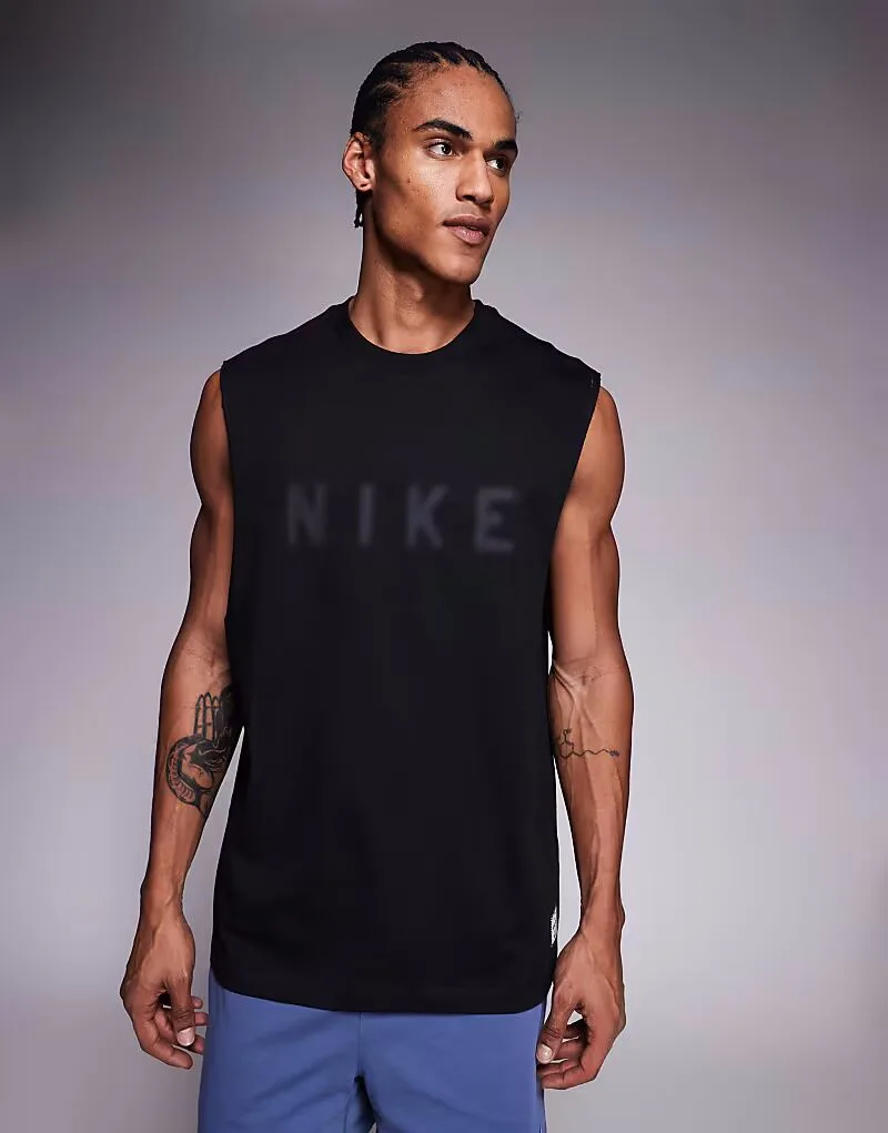 Майка Nike Training Athletic Club с логотипом на груди, черная