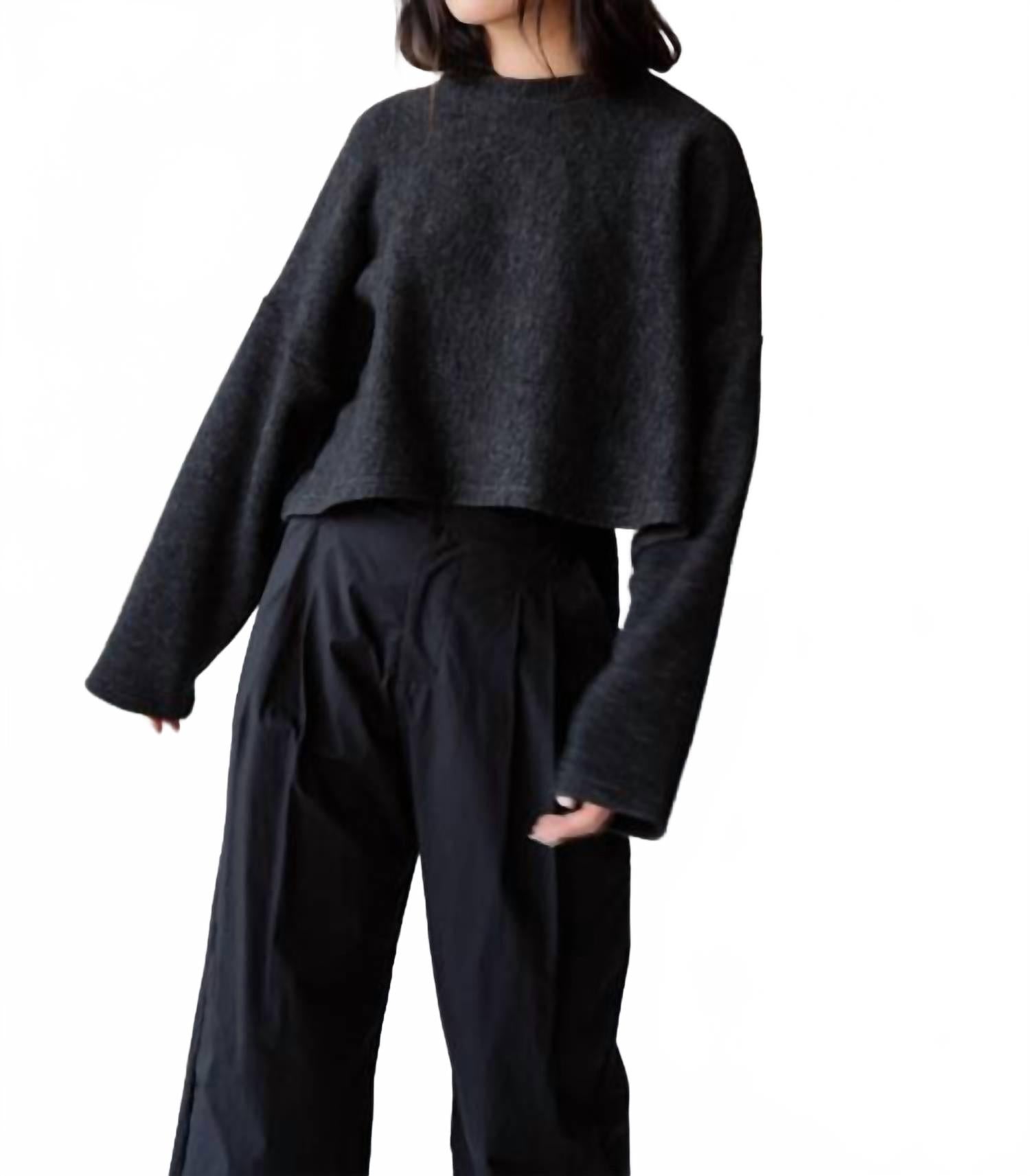 

Natalie Busby Укороченный свитер с круглым вырезом, цвет угольно-серый