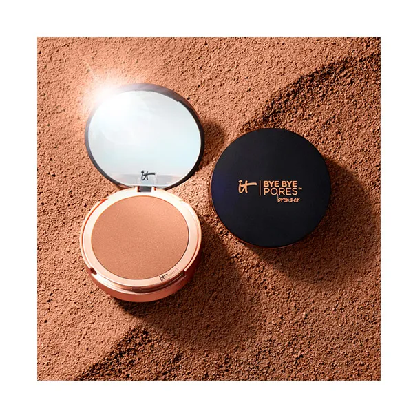 Бронзирующие и минимизирующие пудры Bye Bye Pores Bronzer It Cosmetics, цвет bronze glow — фото 4