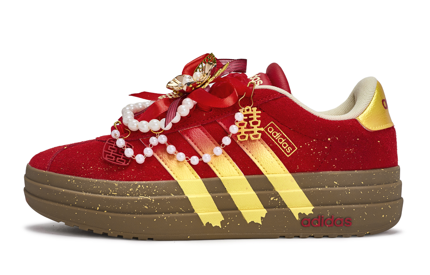 

Adidas VL Court Bold Walking Planet, Time Passes Calmly низкие кроссовки для скейтборда Unisex красный золотой