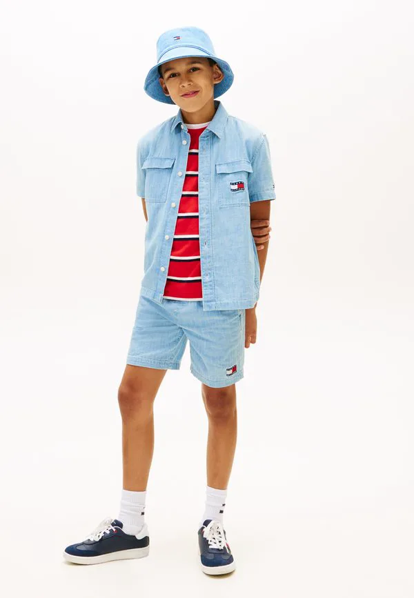 Рубашка из денима с коротким рукавом и волнистым флагом. Tommy Hilfiger, Denim Medium — фото 2