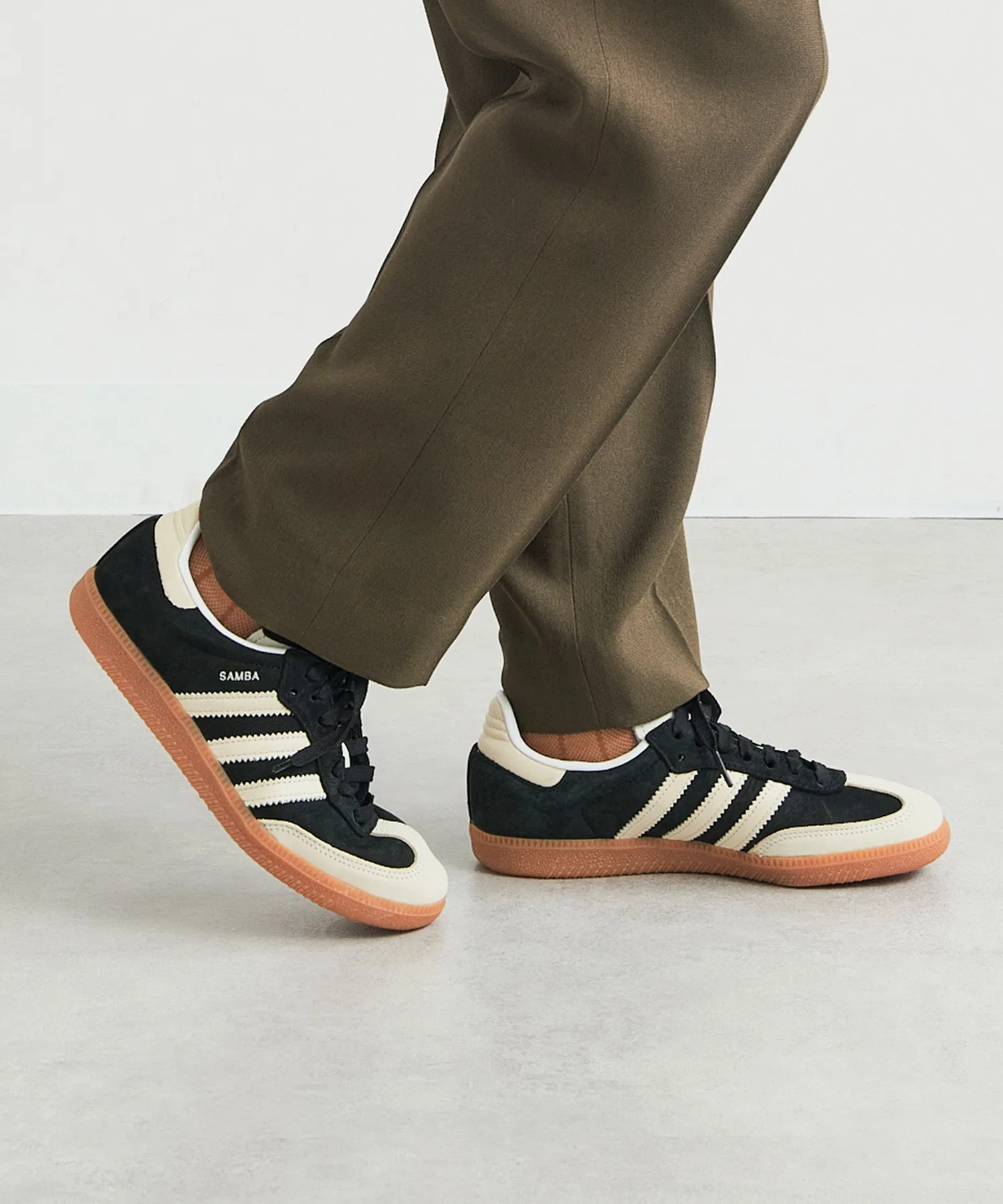 Унисекс кроссовки Adidas Samba OG с леопардовым принтом серебристые — фото 4