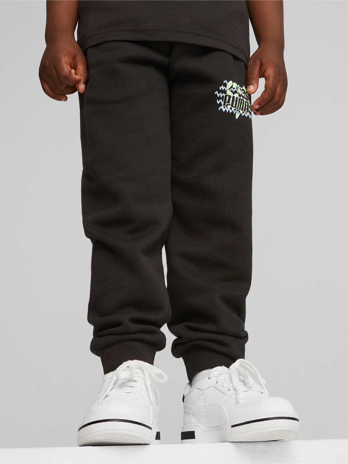 

Спортивные брюки Puma ESS MIX MTCH Sweatpants TR, черный