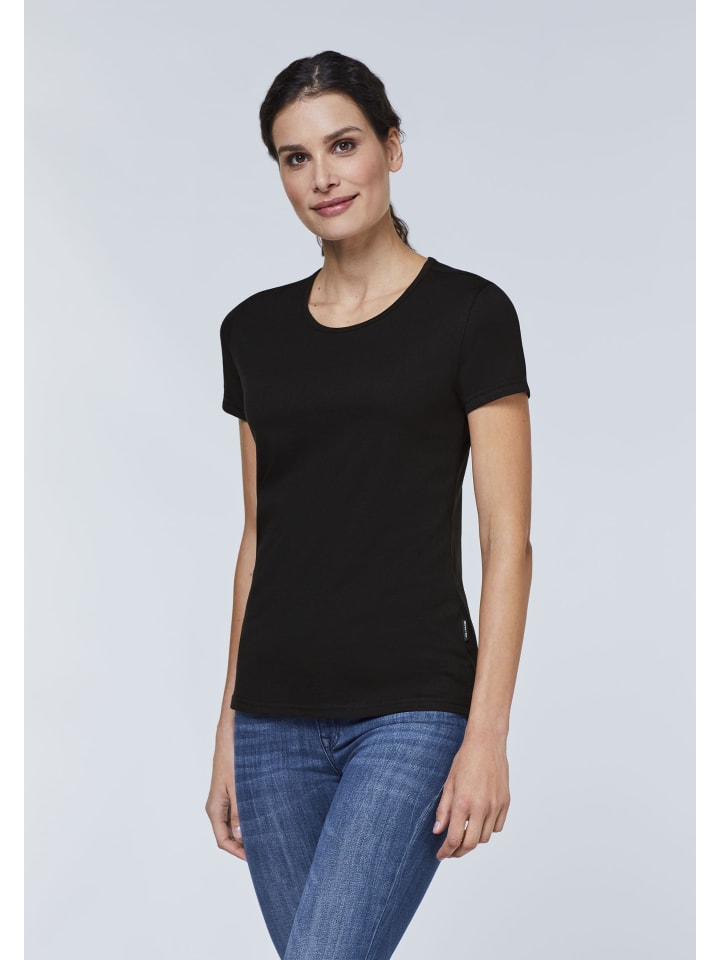 

Рабочая футболка разных цветов, включая черный. Expand