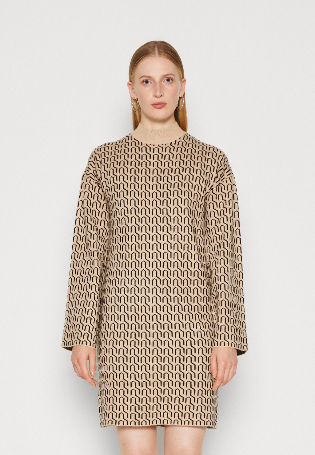 

Платье Vero Moda VMGOLD ART SHORT HIGHNECK DRESS, бежевый/черный