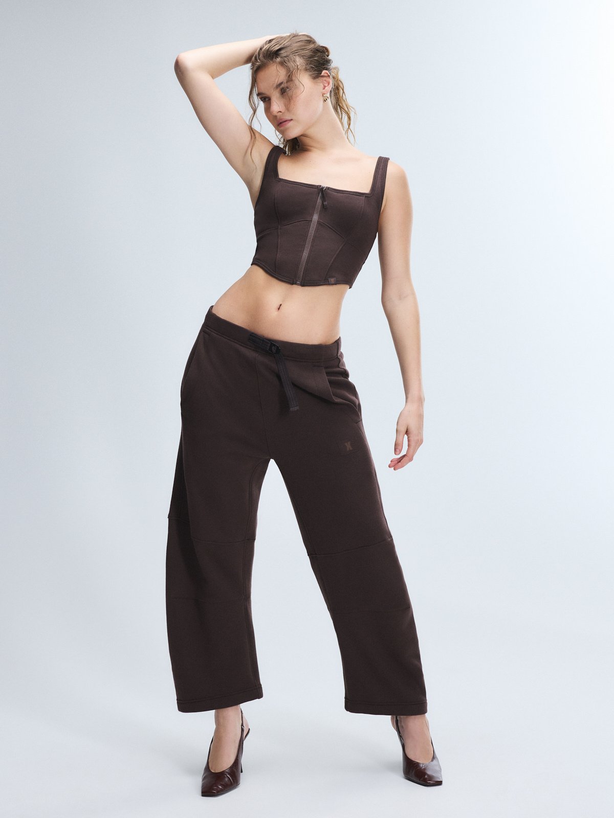 

Спортивные штаны Savage X Fenty Cargo Fleece Barrel Leg, цвет Double Espresso Brown