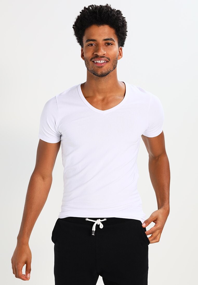 

Базовая футболка BASIC V-NECK Jack & Jones, белый цвет