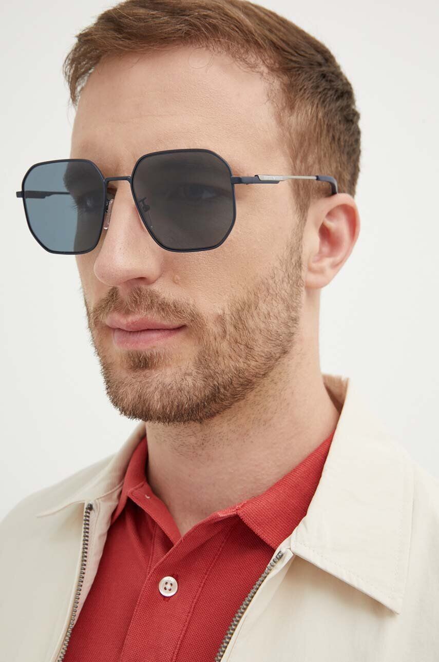 

Солнцезащитные очки Emporio Armani, черный