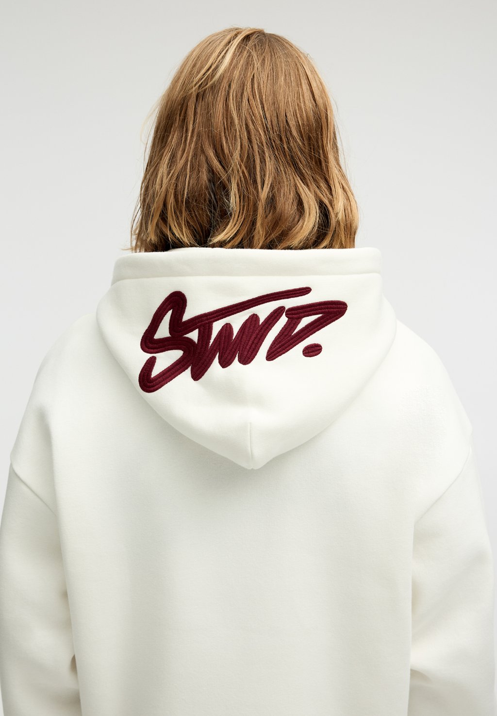 

Толстовка STWD EMBROIDERED PULL&BEAR, белый