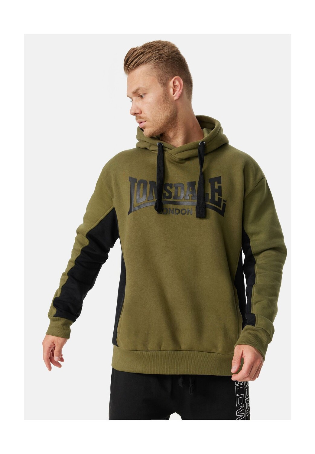 

Мужская толстовка с капюшоном обычного кроя BALMULLO LONSDALE, цвет Olive/black/white