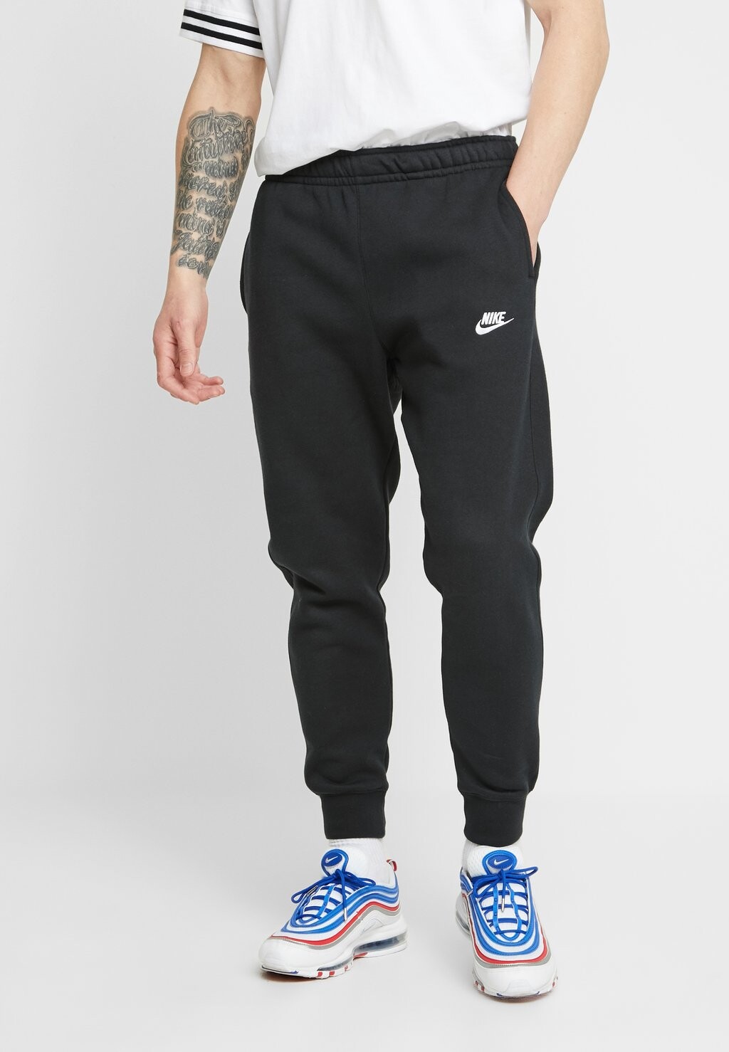 

Спортивные брюки Nike, черные