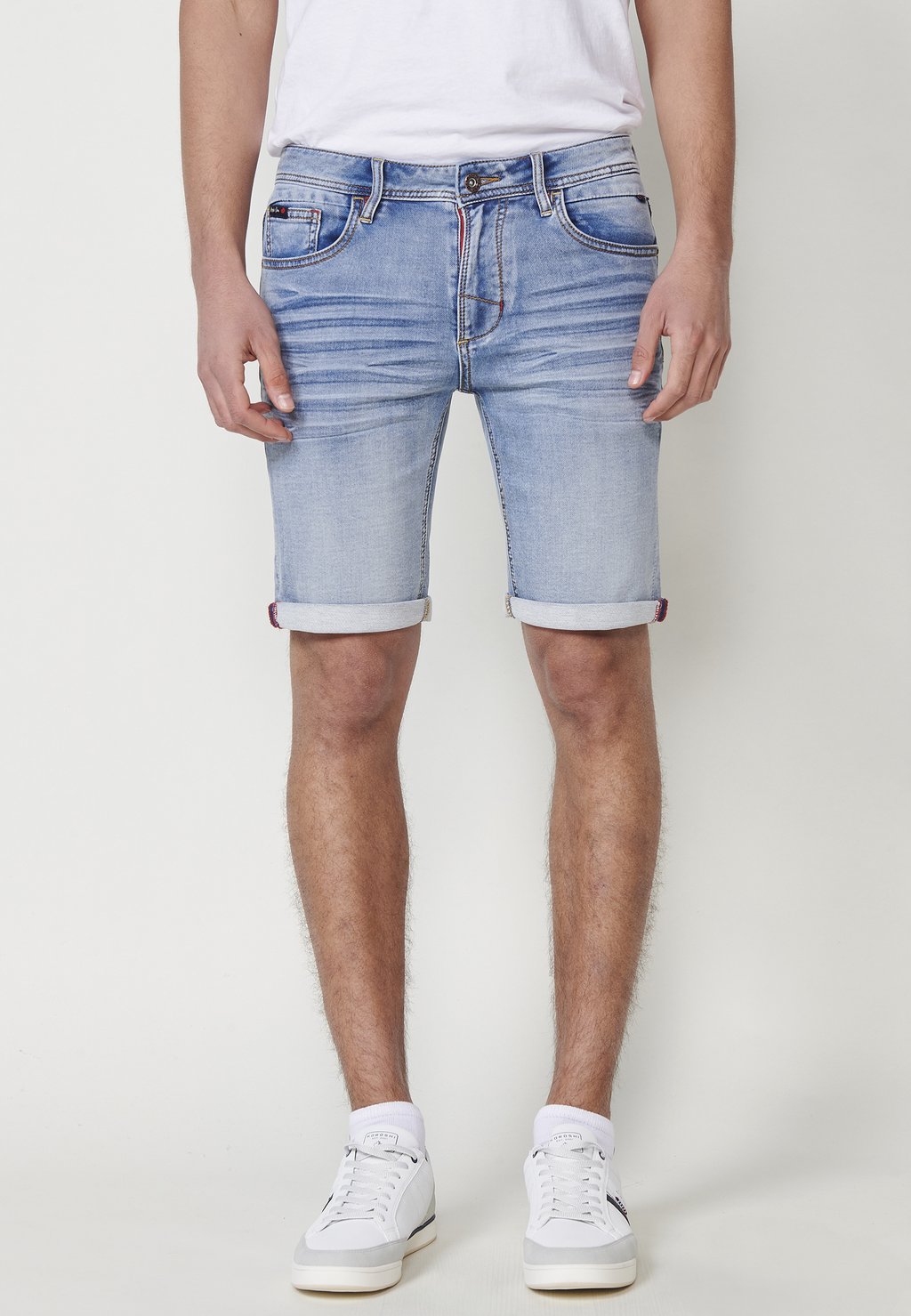 

Джинсовые шорты BERMUDA WITH FIVE POCKETS Koroshi, светло-голубой